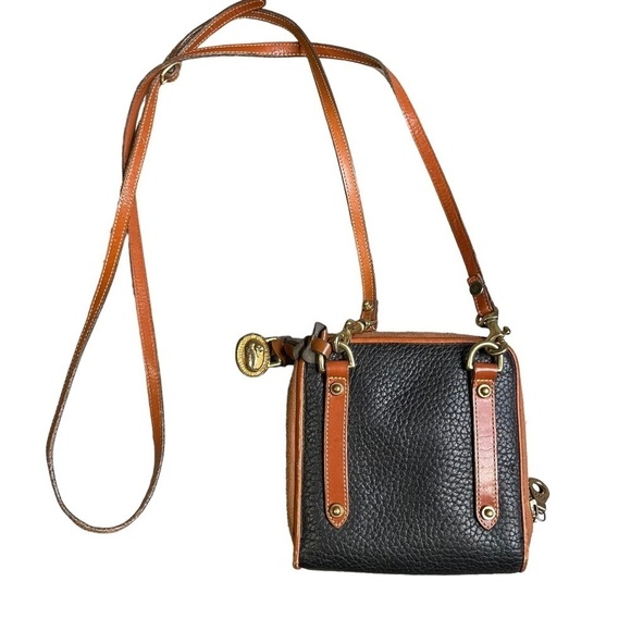 Vintage Dooney & Bourke *Black* Mini Square Zip-Along Crossbody Wallet 18173B - Picture 2 of 14